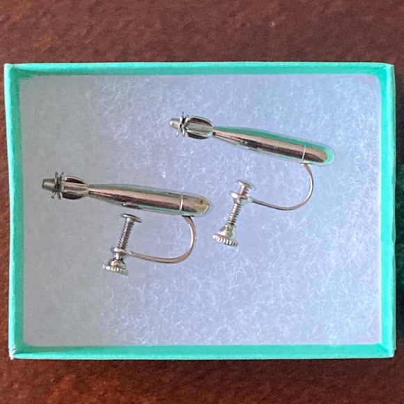 Rare World War II Era “Sweetheart Jewelry" Torpedo Earrings - Picture 2 of 7